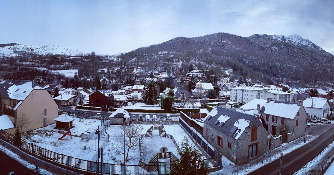 Appartement 58 M2 Avec Piscine Interieure Vue Montagne Centre Village , Parking Prive サン・ラリー・スラン エクステリア 写真