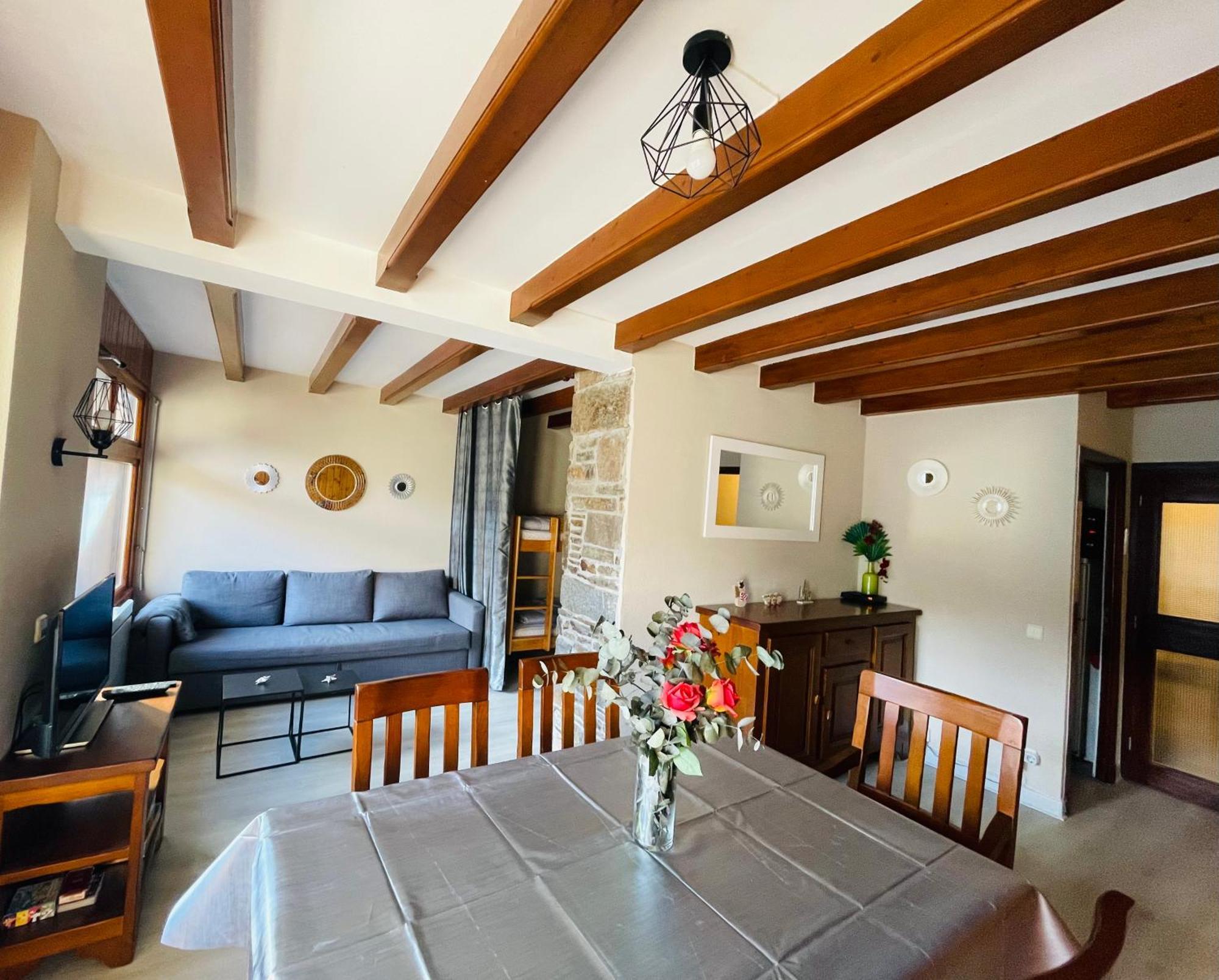 Appartement 58 M2 Avec Piscine Interieure Vue Montagne Centre Village , Parking Prive サン・ラリー・スラン エクステリア 写真